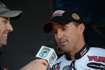 7CB34DD6-D962-4BCD-90E7-99475188CFF7