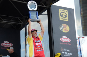 7DE6ACEE-C7E0-4B38-A6D7-7AE7491D20CE