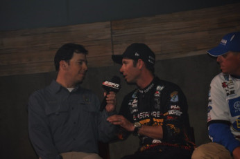 7DED960B-F2A7-46FB-BB41-F55E8643FC7E