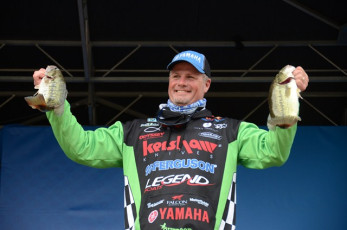 7E3D5CC5-A13D-422A-8EE1-77BADCA46A55