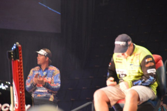 7E46A751-27F9-4EC3-856D-13144F2990A5