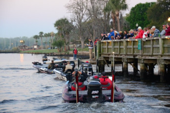 7EB4B9E8-698E-4137-BADB-C440C04CE5F9