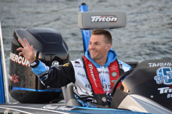 7EDD9C7D-1C75-443B-8063-4F050B00BEDD