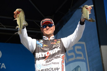 7F76F263-3C20-451A-BF2B-EEC033D019AB