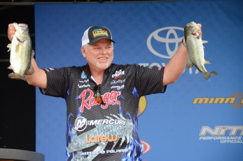 80D92725-808D-4F8B-A005-6A09409A8F35