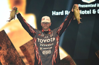 813D0FD3-2B4C-41CE-8633-46376620D23D