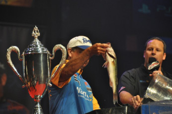 8153AB32-3DE2-46DA-B728-8199AA0EE6B3