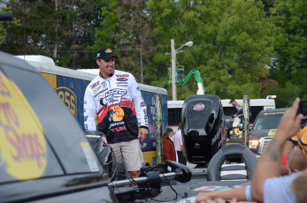 815DC9D3-9FFA-47A7-9D91-219B53B51759