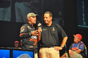 822DCC98-D9C8-40C0-96B5-B8440D9D7770