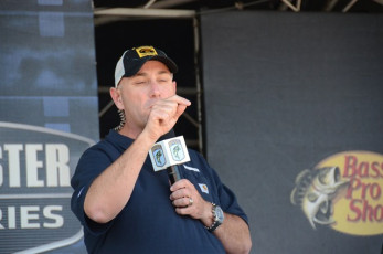 82CA8666-6A8A-4273-B777-54F71988CB9F