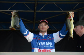 833DC6E9-41B4-4CFC-BC70-4ED99DF7F95A