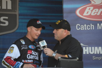 8393091F-336C-460F-8EA5-611A33B54686