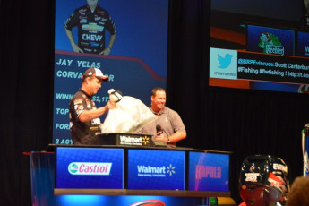 83BDF319-E614-4F3A-B9AB-94C04A151289