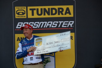 85FEF623-F810-41AE-8B03-1FEA3F8FFD1A