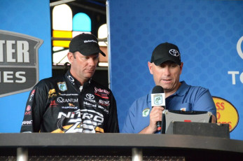 8894D738-3F86-477B-842B-86A861FB867F