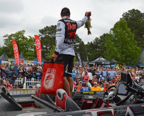 88F541CA-05DE-43B3-BFA8-F698B47E8A9F