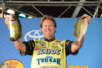 8A8E4A7A-11AA-4799-87AF-02585F4B9C09