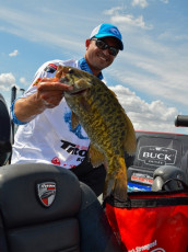 8AA5572D-7A6D-4B21-8349-E003A0008B71