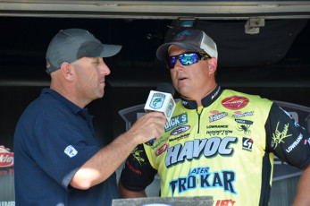 8AB6E7E1-AC8F-419D-9996-6603E6253D8B