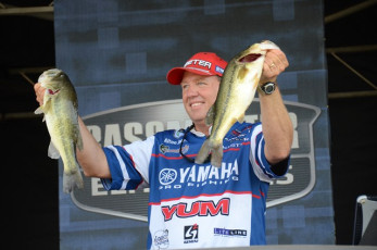 8B4DAEFF-AC8F-44FB-B046-73F88E9718AC