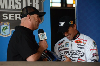 8B57BC1A-01A8-41C5-8CAF-3F276A00122E