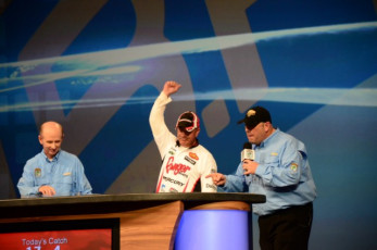 8C31FFC4-9D15-4496-9148-02CF855C8AFD