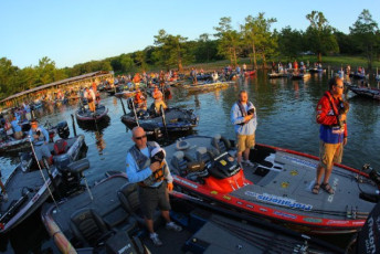 8C5865C1-E5DF-42E1-9F6C-BF9613CFB13F