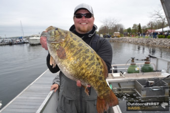 8C73E07E-D8A8-4F67-9B9E-CC42F5CF5BE2