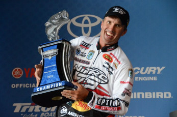 8CC35A70-690D-4393-9FDC-5E04F3BA7653