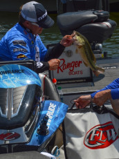 8CF3795A-3499-4AA6-8C56-8E8A98E04768