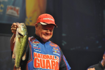 8D8258AF-6DDB-413C-9F20-6C26F085439A