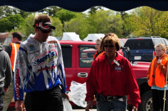 8E7D0564-32D1-4041-9AF8-D26A644CD23C