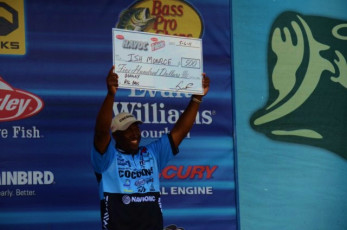 8EF776D4-415F-4536-B12F-2697332C1DB5