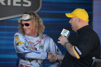 8F650BAA-641A-48E4-AAC7-EDDA09FB7682