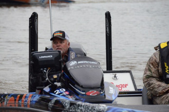 9000BBA4-0AF6-4F67-B8FB-DD7658EBB71A