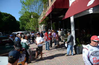 9025EABC-CE0F-4D3C-84E6-B2B215E4C80D