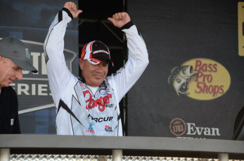 9157DB5B-2667-49DA-A71D-39EBA50593F1