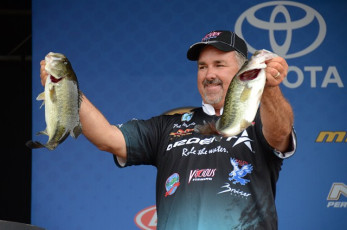 921F5E05-BA15-4BA4-A6DD-250E2189D941