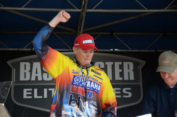 93005D94-1419-4167-AA07-F4C692F220E7