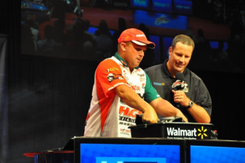 937D5E0F-7328-4C79-A101-66F88F115AA4