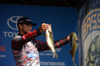 93B1D7CF-E229-452C-9A8F-F0AE10FC26AF