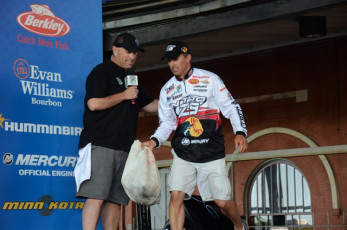 942976B0-BF73-4E2C-ACFA-AD2BCFB4EA14