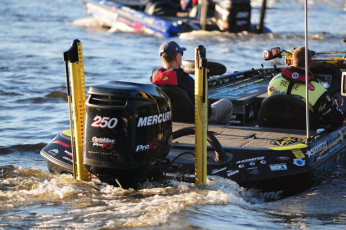 9436D6C6-E917-4EC0-9A94-44AEE52DE0AD