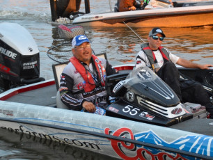 945BA77B-2BA5-4BDF-97B3-5CF5F57DF3CF