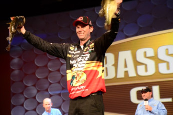 945FF6C5-8995-43F8-81E4-60597BF893EF