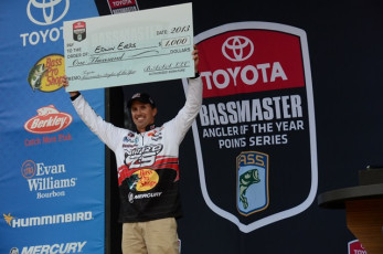 94F90B12-39A4-4844-BAA7-A76E95D90956