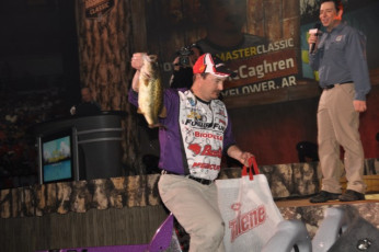 9502ED7A-FC21-4083-A52B-986799041289