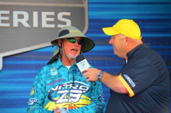 96524B7C-35D0-48AA-A89A-6D7B84297E8B