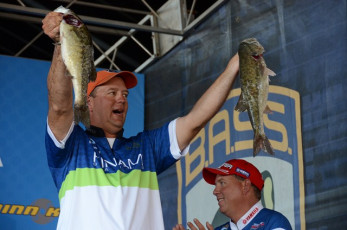 96A70B57-B527-4DC4-B66F-7DCFAFF0D4B3