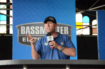 96B6CC1F-70A0-40F7-A88B-26A0BEAD9B93